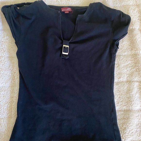 black top - Picture 1 of 3